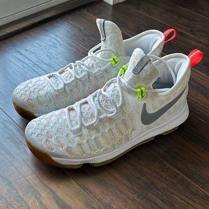 Worn Nike KD 9’s men’s size 10